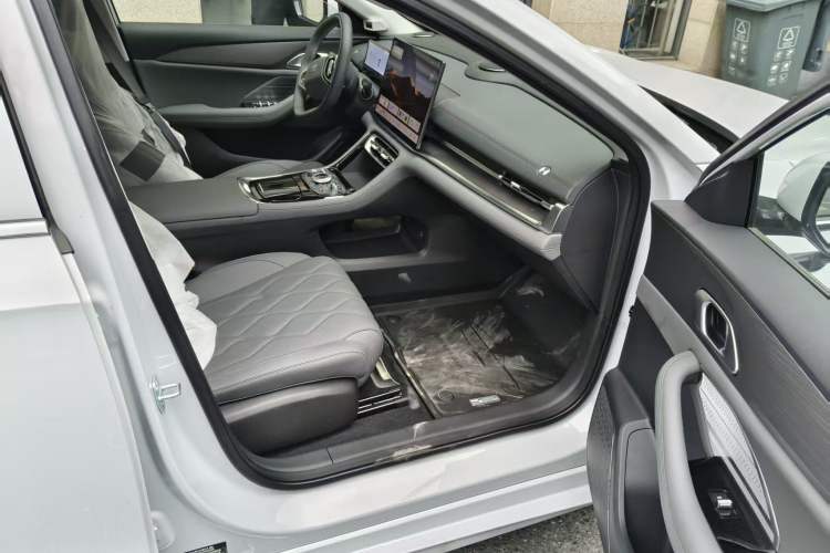 Used Geely Galaxy Galaxy A7 2025 Model EM-i 150km Long-Distance Edition
