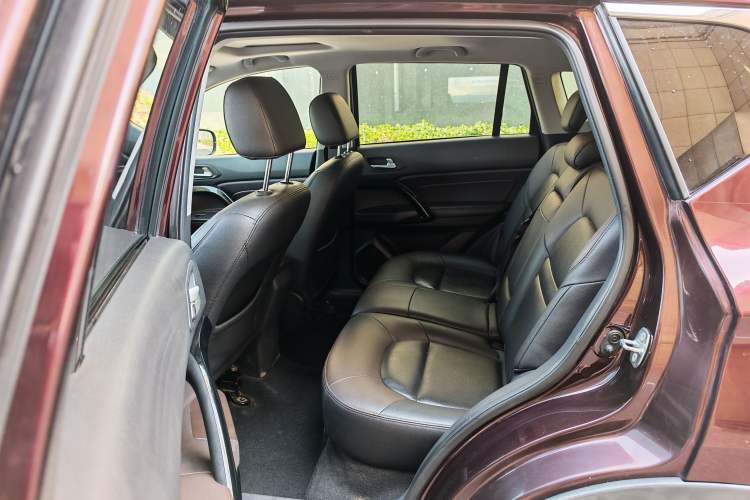 Used GAC Trumpchi GS4 2015 200T Manual Luxury Edition
