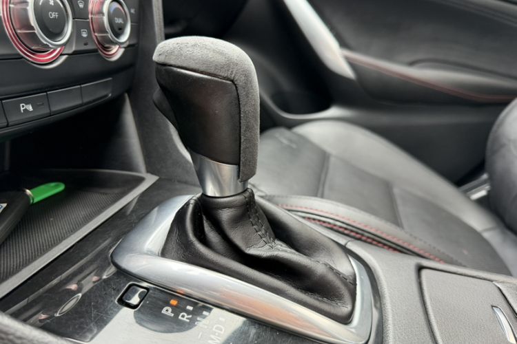 Used Mazda Atenza 2015 2.0L Blue Sky Luxury Edition
