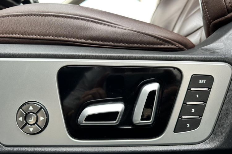 Used Wey VV7 2019 Upgraded Model 2.0T Flagship Version China V Standard Interior 10