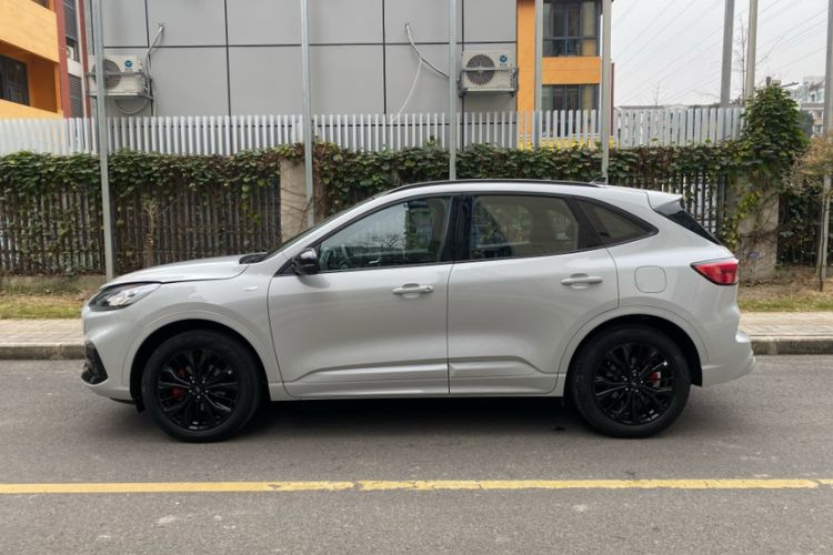 Used Ford Escape 2024 EcoBoost 245 Four-Wheel Drive ST-Line Pro Trim
