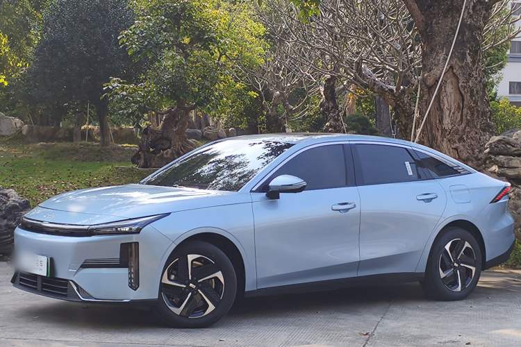 Used Geely Galaxy L6 2025 EM-i 140km Starship Edition