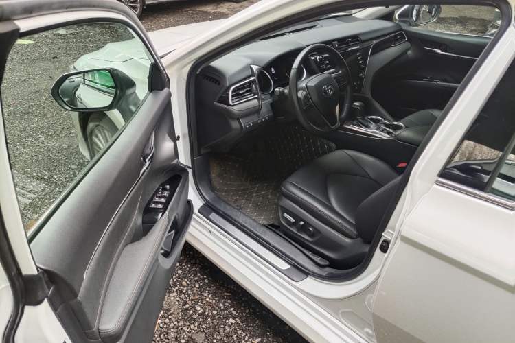 Used Toyota Camry 2018 2.5G Luxury Edition
