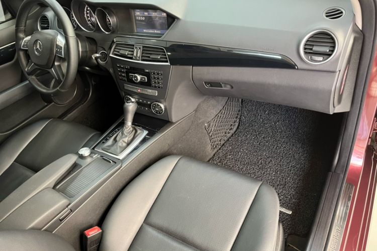 Used Mercedes-Benz C-Class 2013 C 180 Classic Grand Edition
