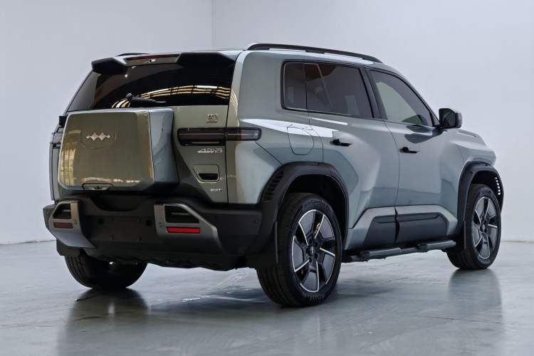 Used Formula Leopard Titanium 3 2025 501 km All-Wheel Drive Intelligent Driving Max Edition
