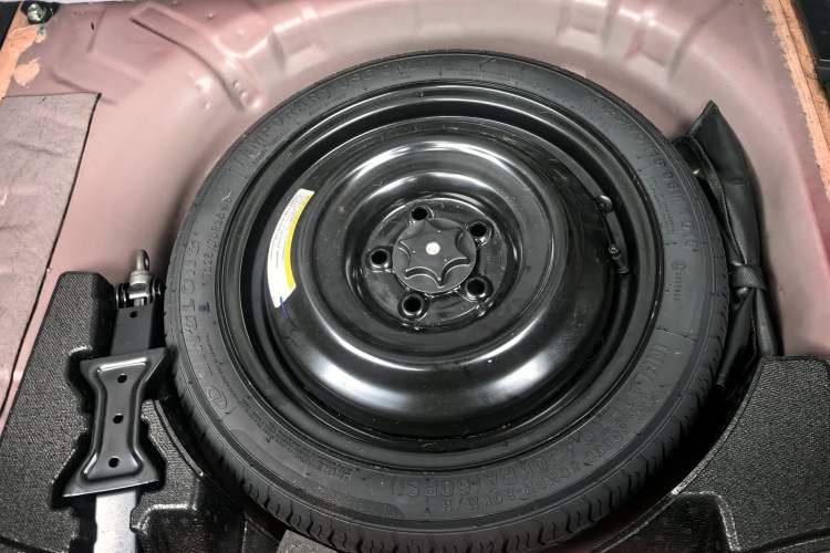 Used Nissan Tiida 2016 1.6L CVT Cool Dynamic Edition