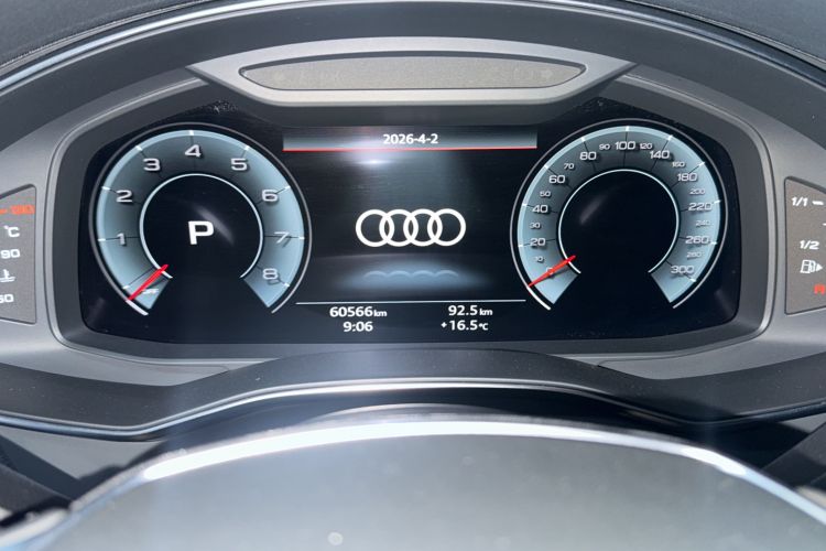 Used Audi A6L 2021 40 TFSI Luxury Dynamic Edition Odometer Close Up