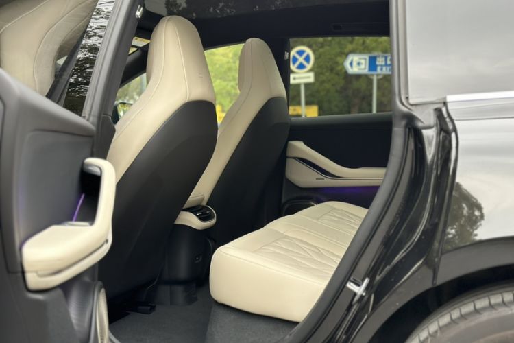 Used Nio ET5T 2025 75 kWh Touring Interior 6