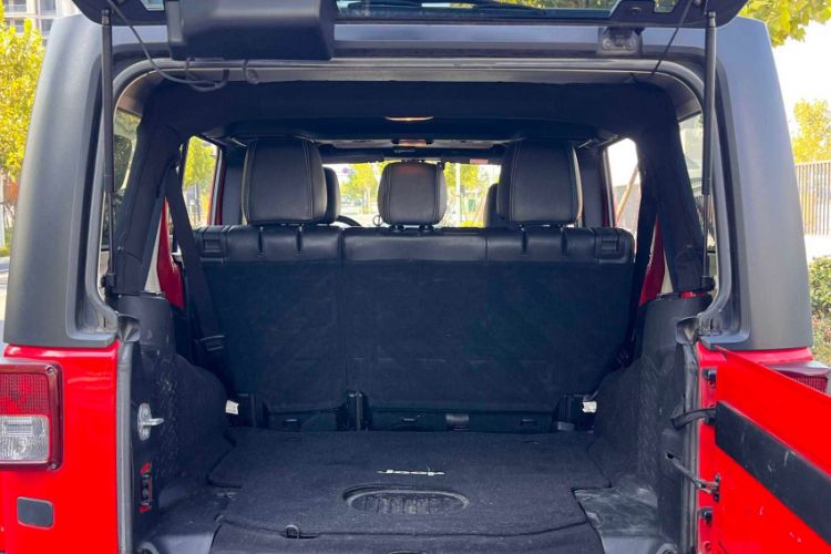 Used Jeep Wrangler 2017 3.0L Sahara Four-Door Comfort Edition