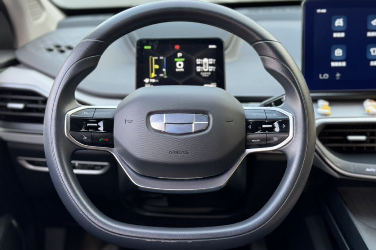 Used Geometry A 2021 Pro Enjoy High-Dimensional Range Edition 430 km A430 Square Version Steering Wheel