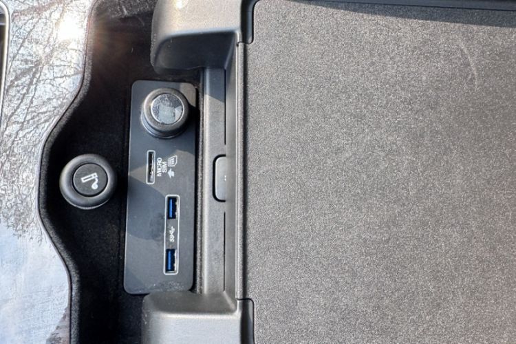 Used Land Rover Range 2021 3.0 L6 Grand Edition Interior 1