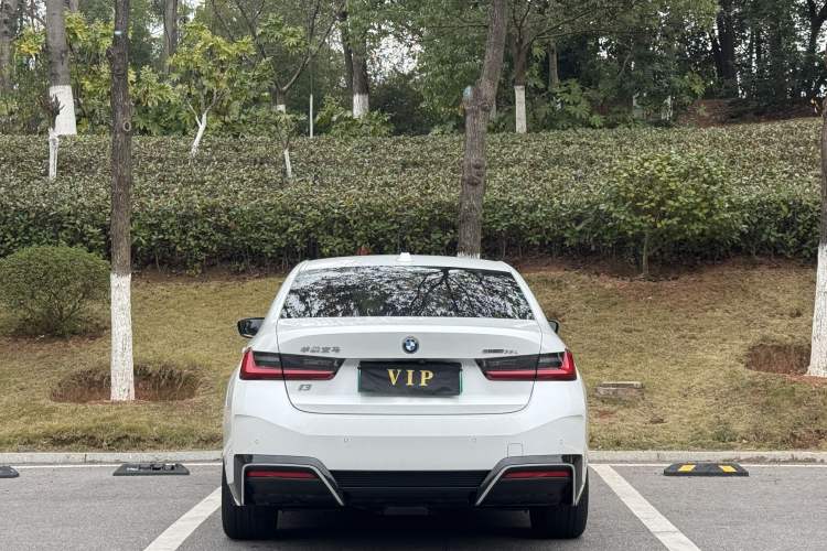 Used BMW i3 2022 eDrive 35 L Exterior 4