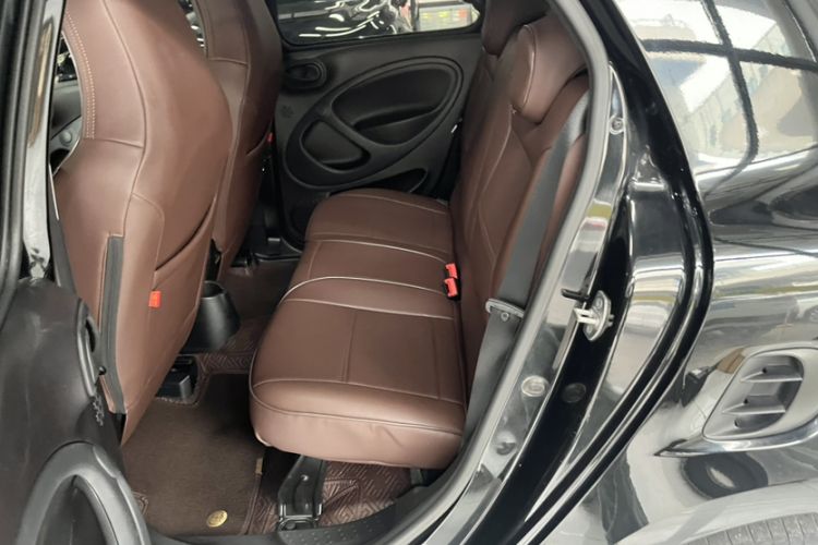 Used smart forfour 2016 1.0L 52 kW Dynamic Edition
