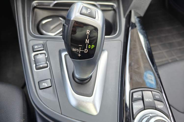 Used BMW 3 Series 2016 320i Fashion Model
