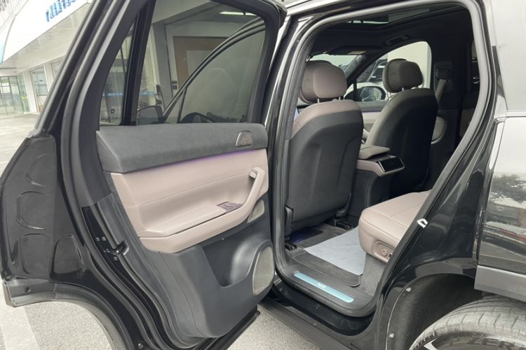 Used Nio ES7 2022 75 kWh Interior 9