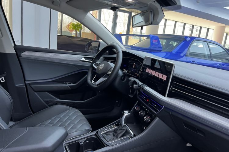 Used Volkswagen Sagitar 2023 300TSI DSG Excellence Edition Interior 6