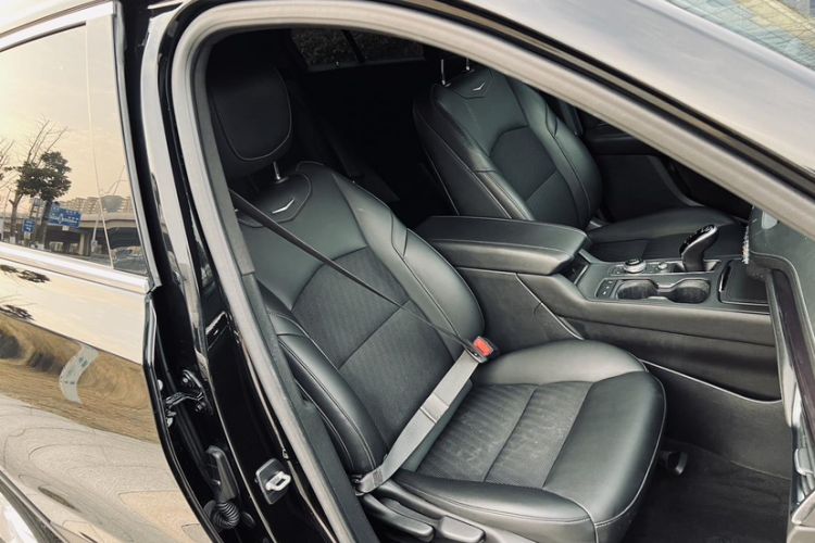 Used Cadillac XT4 2021 28T Two-Wheel Drive Tech Edition
