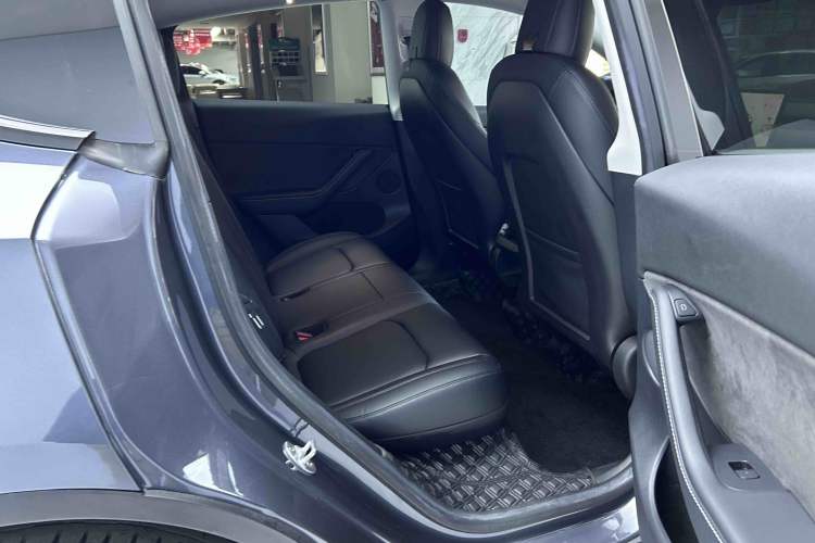 Used Tesla Model Y 2022 Rear-Wheel-Drive Version