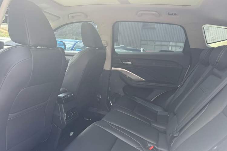 Used Wey VV6 2018 2.0T Two-Wheel-Drive Ultra-Luxury Version China V Standard
