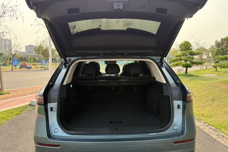 Used Chery Tiggo 9 2023 2.0T Dual-Clutch Two-Wheel Drive Prestige Version 5 Seats Trunk