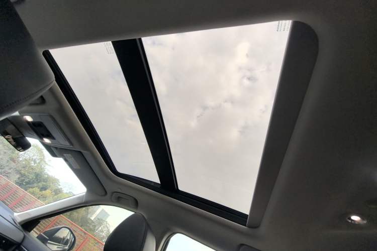 Used Honda Breeze 2023 240TURBO Two-Wheel-Drive Luxury Edition 5 Seats