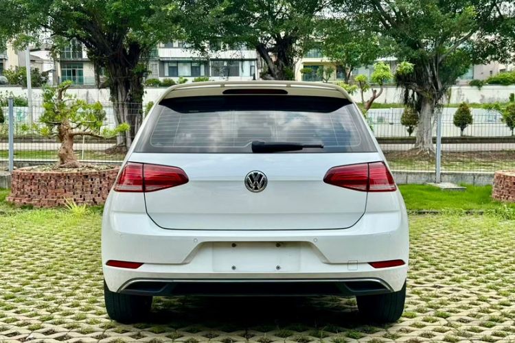 Used Volkswagen Golf 2020 Zhiai Edition 200TSI DSG Comfortable & Ambitious Version Exterior 2