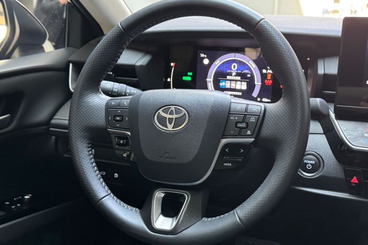 Used Toyota Camry 2024 Dual-Motor 2.0 HGVP Luxury Edition Interior 3