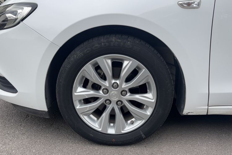 Used Buick GT 2019 15T Dual-Clutch Connected Elite Model China VI
