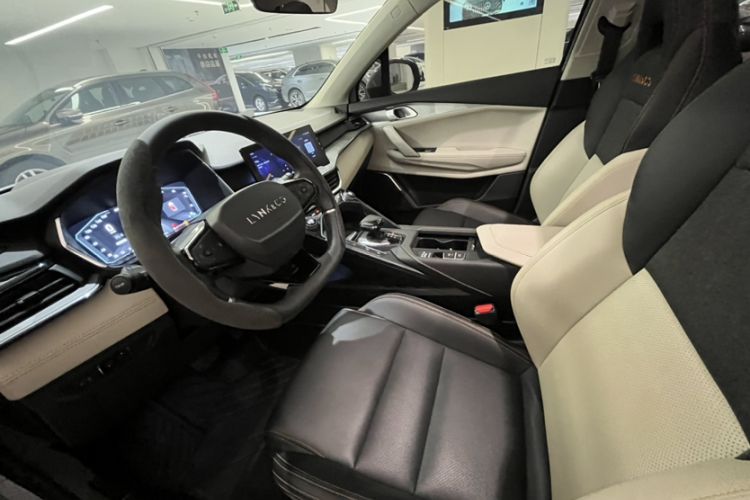 Used Lynk & Co 06 EM-P 2022 PHEV 84 km Range Pro Version Interior 7