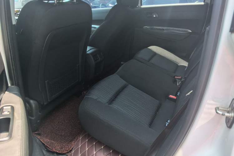 Used Peugeot 3008 2015 2.0L Automatic Classic Edition