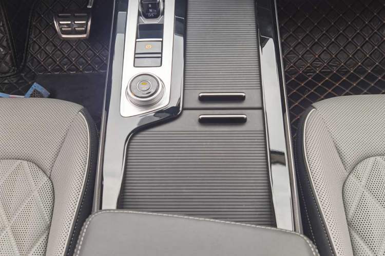 Used Volkswagen Tavendor 2023 380TSI Four-Wheel Drive R-Line Cruise Edition Interior 7