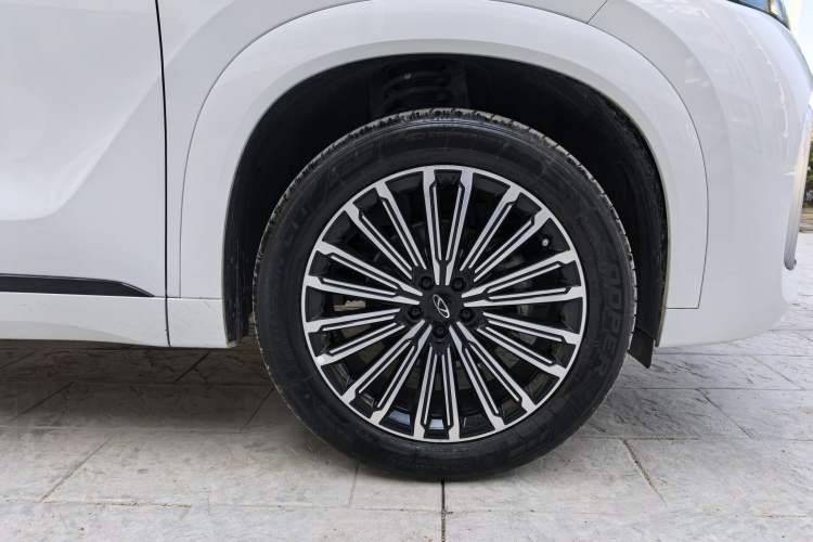 Used Chery Tiggo 9 2025 2.0T Dual-Clutch Two-Wheel Drive Luxury Edition 5 Seats Exterior 3