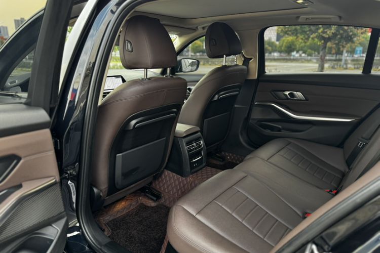 Used BMW 3 Series 2021 Second Facelift 320Li M Sport Package
