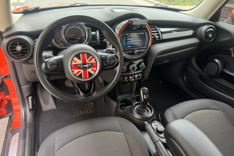 Used MINI MINI 2018 1.5T ONE PLUS
