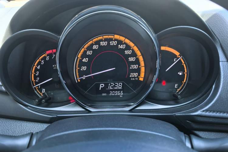 Used Toyota YARiS L Zhi Xuan 2022 1.5L CVT Leading PLUS Edition Interior 6