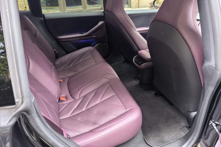 Used Nio ET5T 2025 75 kWh Touring Interior 7