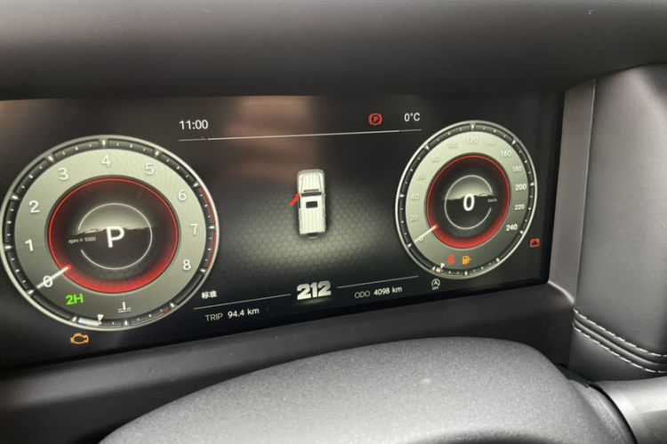 Used 212 T01 2024 2.0T Mechanic
