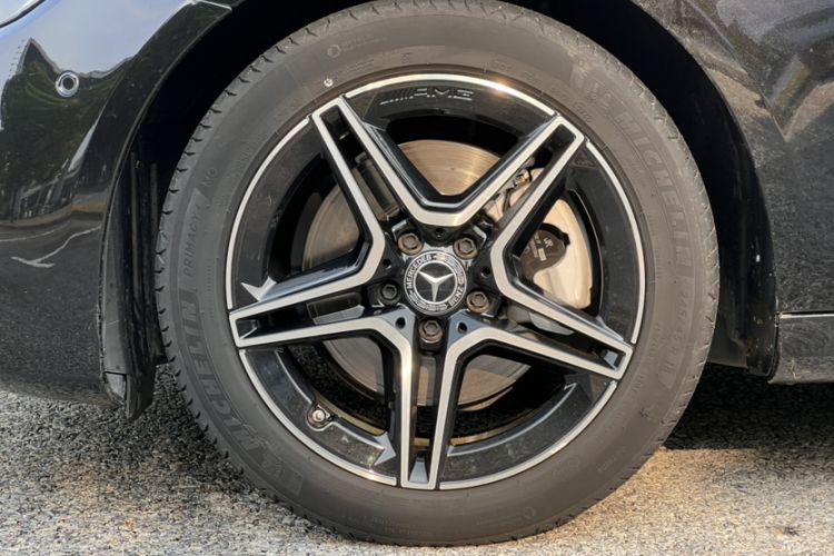 Used Mercedes-Benz E-Class 2022 E 260 Stylish Sports Edition
