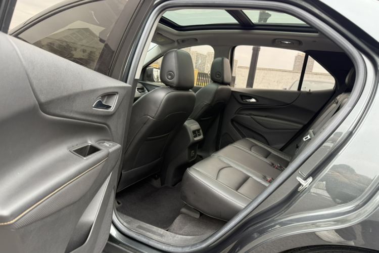 Used Chevrolet Equinox 2019 535T Automatic Chijie Edition China VI Interior 9