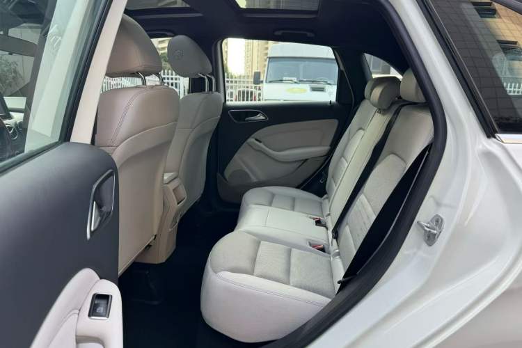 Used Mercedes-Benz B-Class 2015 B 200 Sport Edition