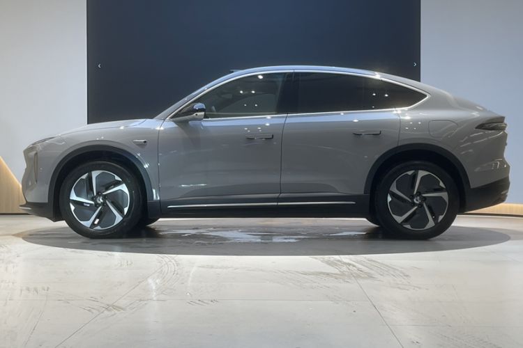 Used Nio EC6 2024 75 kWh Exterior 7