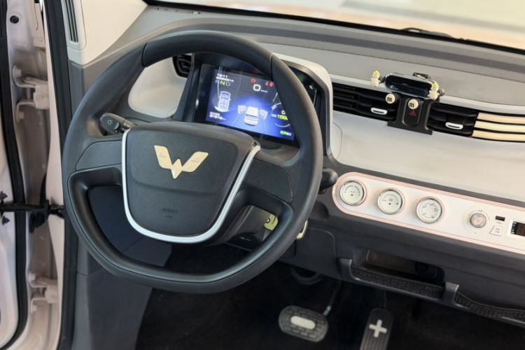 Used Wuling Hongguang MINIEV 2021 Macaron Premium Model – Lithium Iron Phosphate