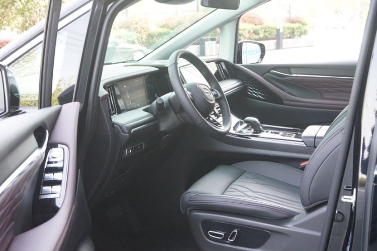 Used GAC Trumpchi M8 2024 Master Series 400T Prestige Edition Left Front Seat