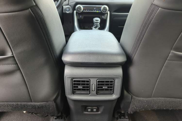 Used Toyota RAV4 2020 2.0L CVT 4x4 Trend Edition Interior 8