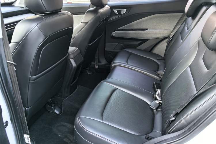 Used Wuling Alvez 2022 1.5L CVT Comfort Edition
