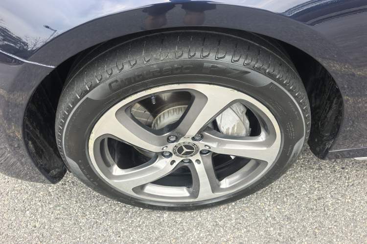 Used Mercedes-Benz E-Class 2017 E 300 L Sporty and Stylish Model