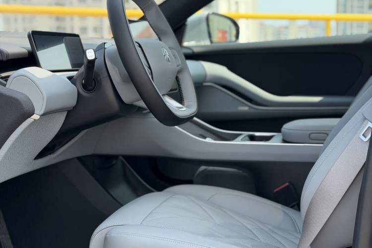 Used Nio ET5T 2025 75 kWh Touring Interior 2