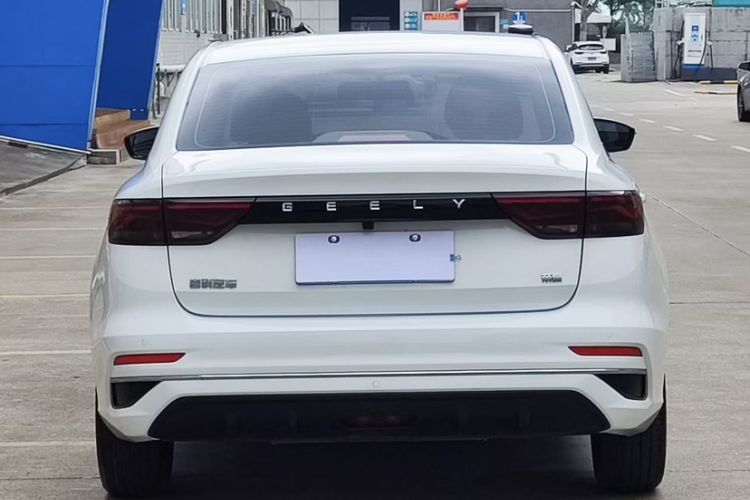 Used Geely Auto Emgrand 2023 4th Generation Champion Edition 1.5L CVT Luxury Model Exterior 5