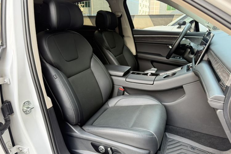 Used Hima AITO M5 2022 Range-Extended Rear-Drive Standard Version Right Front Seat