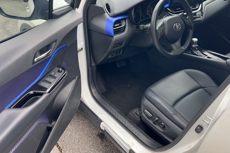 Used Toyota C-HR 2020 2.0L Leading Edition Driver Seat